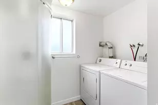 209 N 850 E, Layton, UT 84041 - Photo 17
