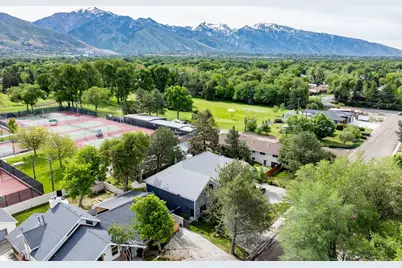 5529 S Woodcrest Dr E, Holladay, UT 84117 - Photo 49