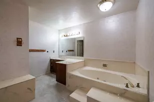 5529 S Woodcrest Dr E, Holladay, UT 84117 - Photo 19