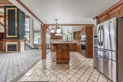 5529 S Woodcrest Dr E, Holladay, UT 84117 - Photo 5