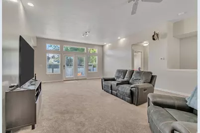 634 W 2325 N, Layton, UT 84041 - Photo 13