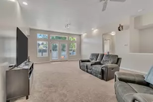 634 W 2325 N, Layton, UT 84041 - Photo 13