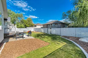 634 W 2325 N, Layton, UT 84041 - Photo 7