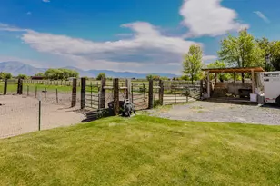 120 S 380 E, Mendon, UT 84325 - Photo 65