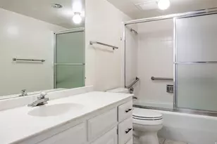 245 N Vine St W, Salt Lake City, UT 84103 - Photo 11