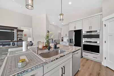 9132 S Ridge Peak Dr, West Jordan, UT 84081 - Photo 13