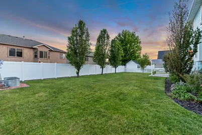 1869 W Hollybrook Way N, Farmington, UT 84025 - Photo 33