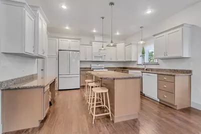 1869 W Hollybrook Way N, Farmington, UT 84025 - Photo 9