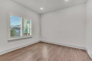 1869 W Hollybrook Way N, Farmington, UT 84025 - Photo 13