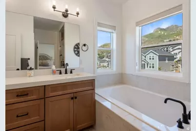 1447 N Shadow Wood Dr, Kaysville, UT 84037 - Photo 21