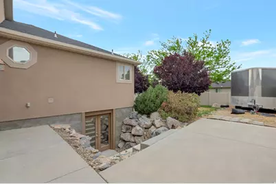 9067 S Wisteria Way, West Jordan, UT 84081 - Photo 37