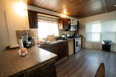 3279 W Regency Park Dr S, West Valley, UT 84119 - Photo 11