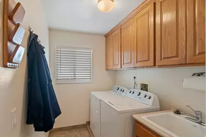 882 N 200 W, American Fork, UT 84003 - Photo 21