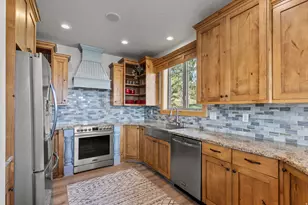 713 N Lochwood Vw W, Garden City, UT 84028 - Photo 17