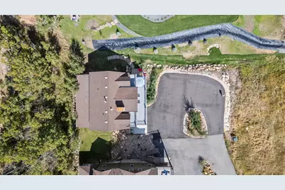 713 N Lochwood Vw W #92, Garden City, UT 84028 - Photo 11