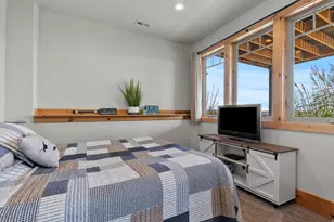 713 N Lochwood Vw W, Garden City, UT 84028 - Photo 39