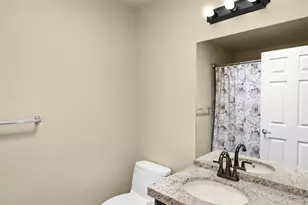 1712 W 8300 S, West Jordan, UT 84088 - Photo 21