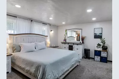 877 N Starcrest Dr, Salt Lake City, UT 84116 - Photo 21