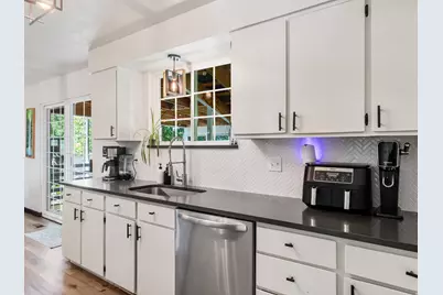 877 N Starcrest Dr, Salt Lake City, UT 84116 - Photo 11