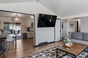 877 N Starcrest Dr, Salt Lake City, UT 84116 - Photo 7
