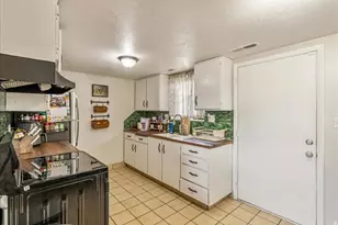 37 W 600 N, Orem, UT 84057 - Photo 11