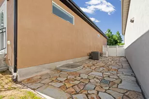 1443 W Iron Port Dr, South Jordan, UT 84095 - Photo 39