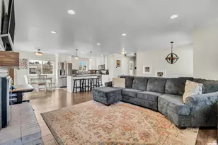 2444 E Quail Run Dr S, Sandy, UT 84093 - Photo 3
