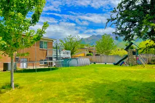 2444 E Quail Run Dr S, Sandy, UT 84093 - Photo 17