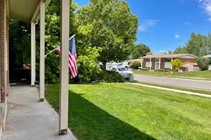 2444 E Quail Run Dr S, Sandy, UT 84093 - Photo 21