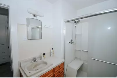153 W 100 S, Gunnison, UT 84634 - Photo 11