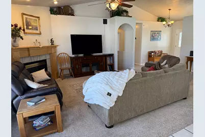 4032 W Red Tail Dr S, Riverton, UT 84065 - Photo 11