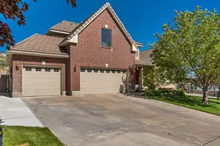 4642 N Pebblestone Ln W, Lehi, UT 84043 - Photo 1