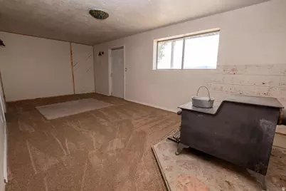 570 W Main St, Greenville, UT 84731 - Photo 21