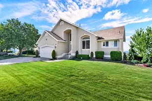 259 E 3725 N, North Ogden, UT 84414 - Photo 3