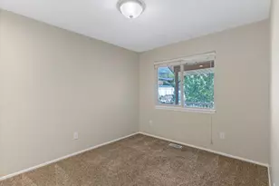 188 E 2050 S, Bountiful, UT 84010 - Photo 17