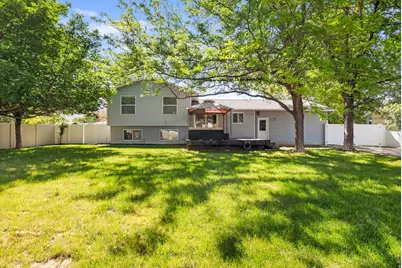 506 Country Club Dr, Tooele, UT 84074 - Photo 17