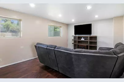 506 Country Club Dr, Tooele, UT 84074 - Photo 13