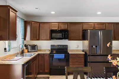 1735 W Parkview Dr, Syracuse, UT 84075 - Photo 13