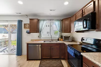 1735 W Parkview Dr, Syracuse, UT 84075 - Photo 11
