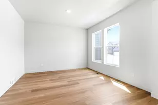 1208 W Mahogany St, Saratoga Springs, UT 84045 - Photo 9