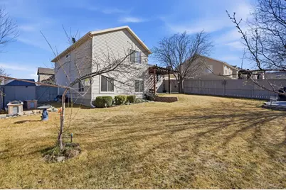 7737 N Ranches Pkwy, Eagle Mountain, UT 84005 - Photo 23