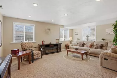 7737 N Ranches Pkwy, Eagle Mountain, UT 84005 - Photo 17