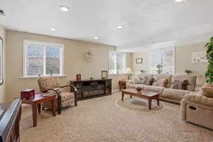 7737 N Ranches Pkwy, Eagle Mountain, UT 84005 - Photo 17