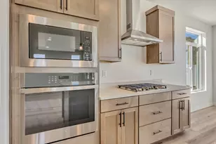 6687 S Shadow Peak Rd W, West Jordan, UT 84081 - Photo 7
