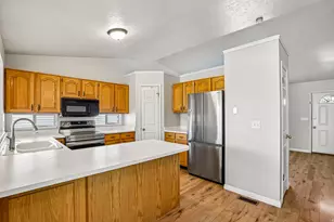 1115 W 2600 N, Layton, UT 84041 - Photo 7