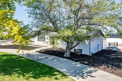 9977 S 3265 W, South Jordan, UT 84095 - Photo 31