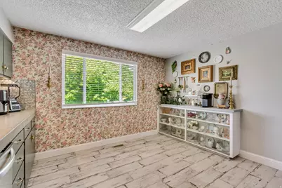 638 N Sir Philip Dr W, Salt Lake City, UT 84116 - Photo 11