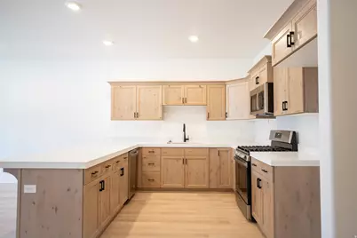 478 E 650 N #73, Salem, UT 84653 - Photo 3