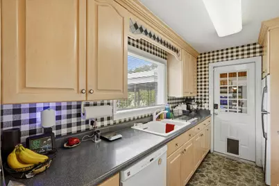 7576 S Jefferson St, Midvale, UT 84047 - Photo 17
