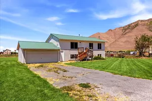 1613 E Sunset S, Lake Point, UT 84074 - Photo 3